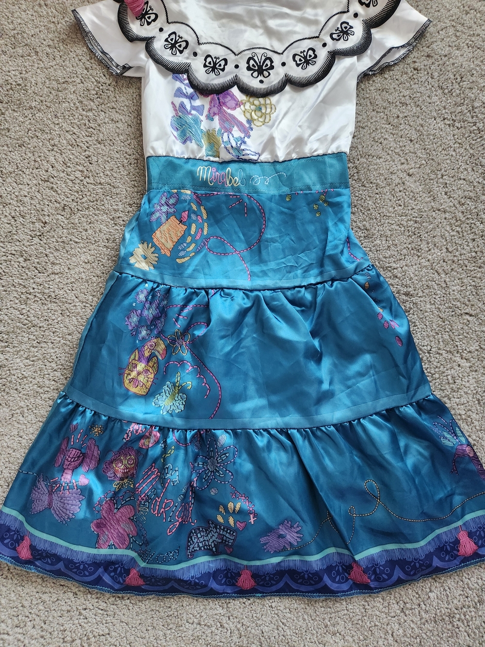 Kids 5T Disney Halloween Costume Encanto Mirabel Dress - Picture 3 of 4